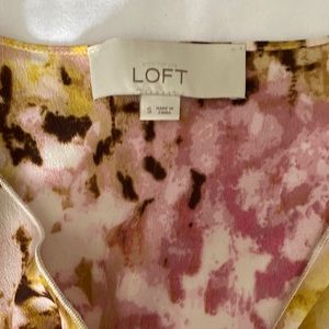 Floral like pattern blouse. Size S.